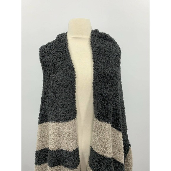 Barefoot Dreams Malibu Wrap in Carbon Sand Stripe - Picture 6 of 8